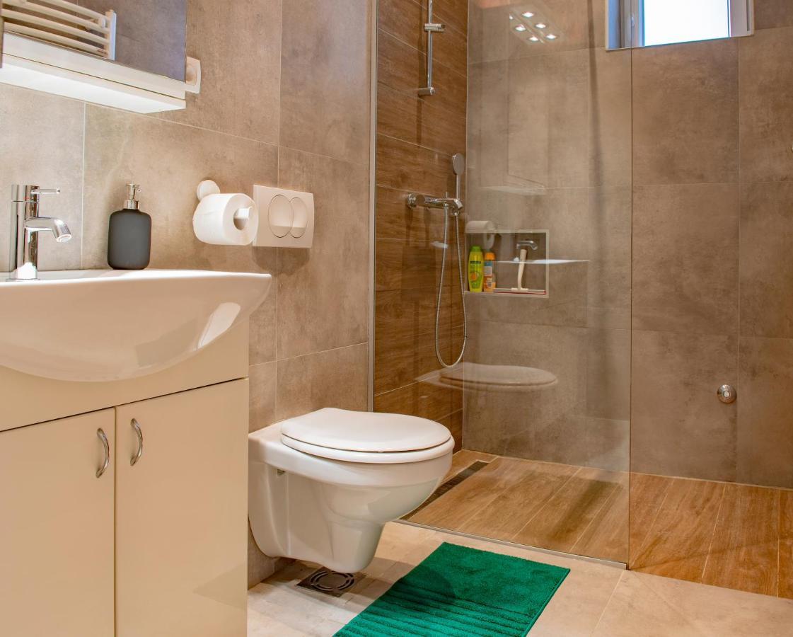 Rooster Apartments เบลเกรด ภายนอก รูปภาพ