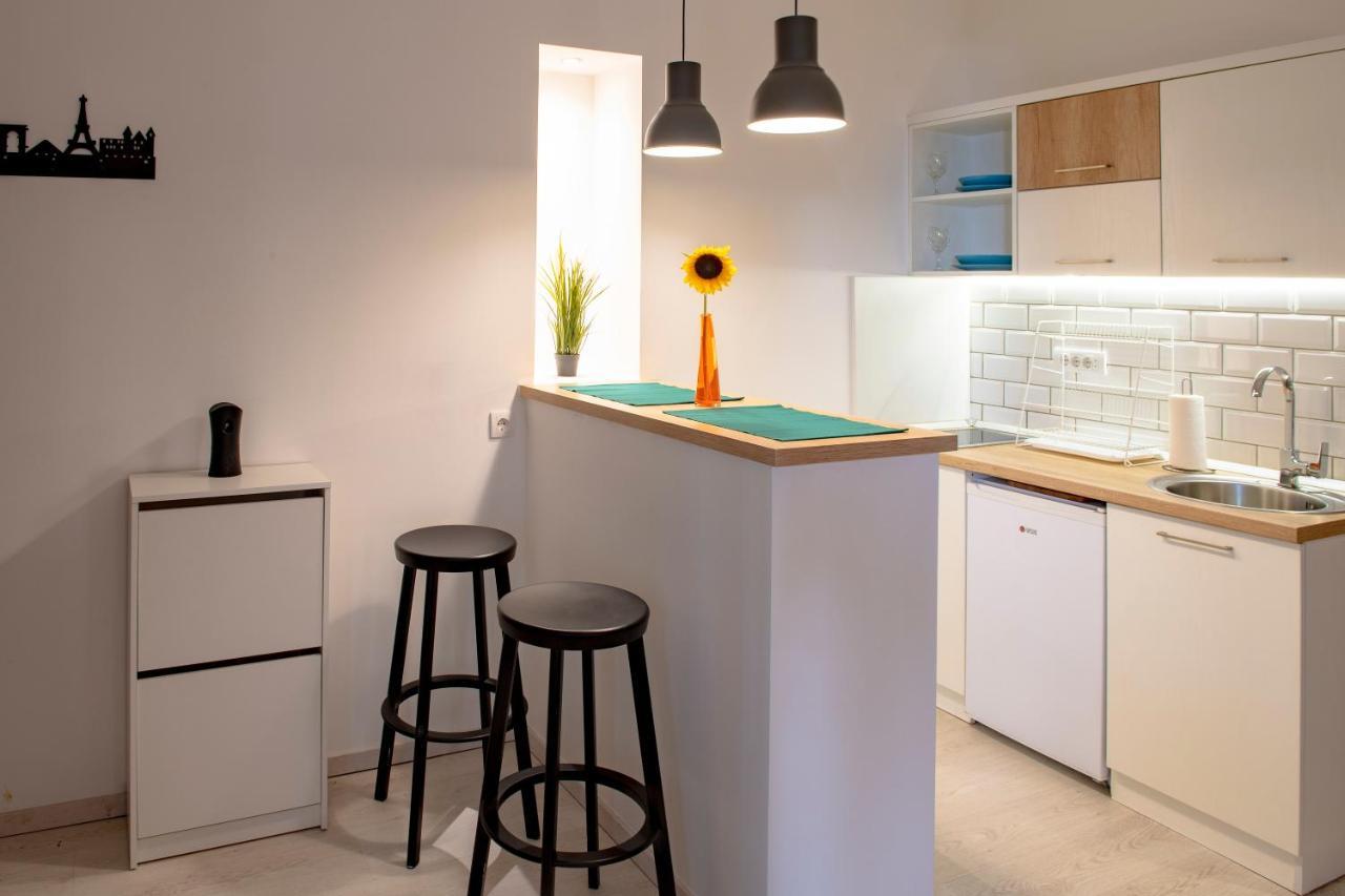Rooster Apartments เบลเกรด ภายนอก รูปภาพ