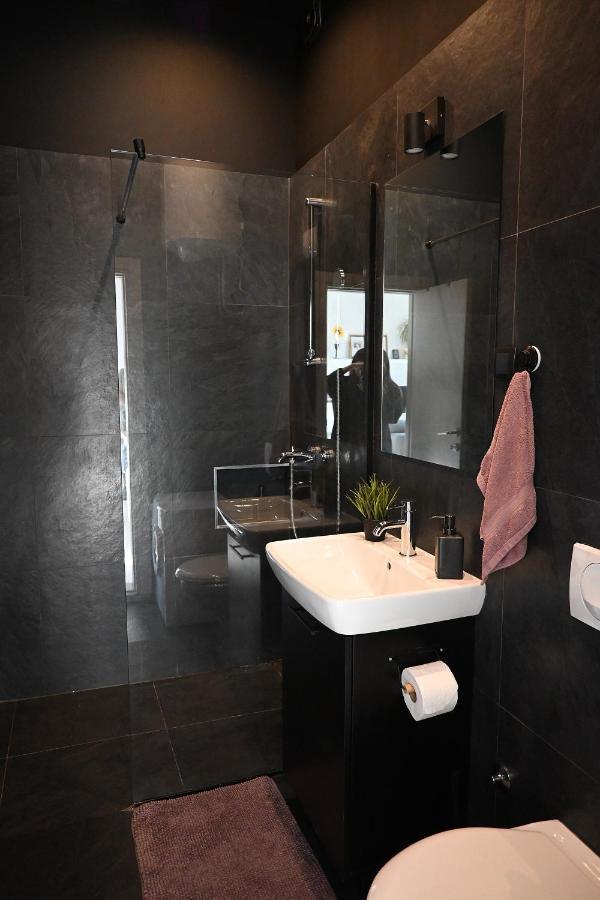Rooster Apartments เบลเกรด ภายนอก รูปภาพ